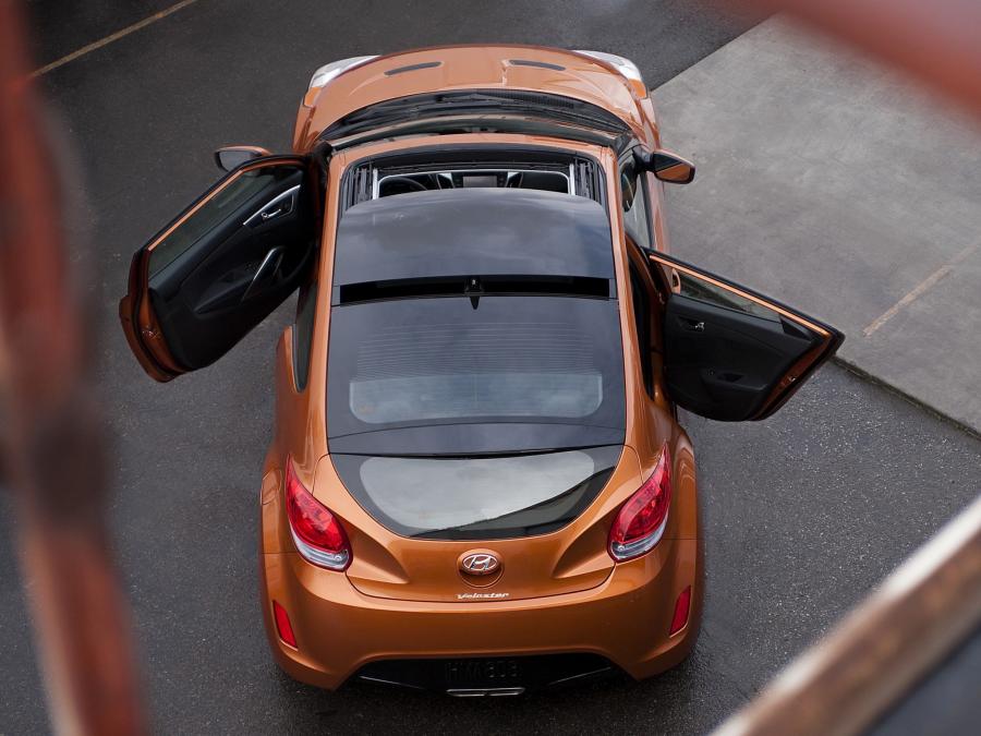  Hyundai Veloster 2011 года  (US) (фото 19 из 30)